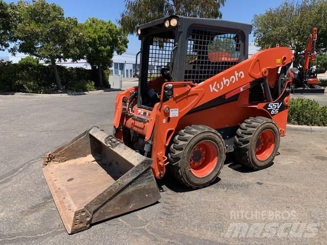 Kubota SSV65P Carregadoras de direcção deslizante