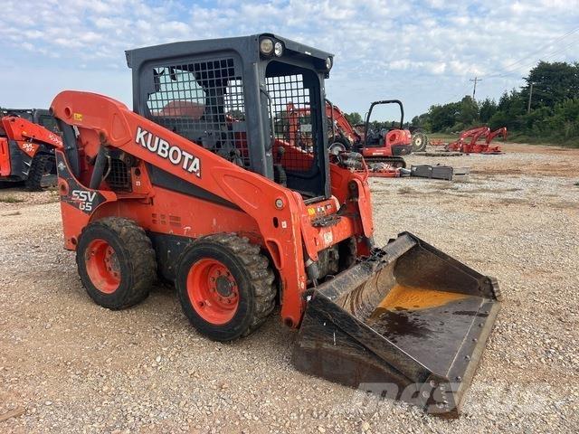 Kubota SSV65P Carregadoras de direcção deslizante