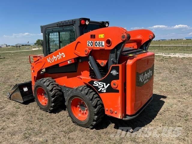 Kubota SSV75 Carregadoras de direcção deslizante