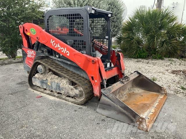 Kubota SVL65-2 Carregadoras de direcção deslizante