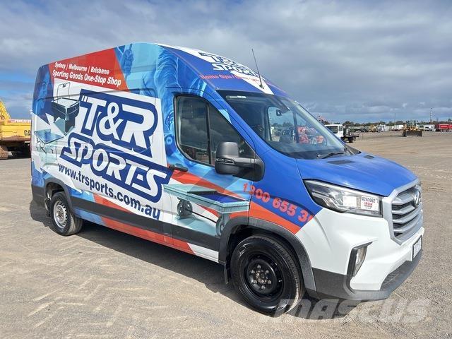 LDV Deliver 9 Carrinhas de caixa fechada