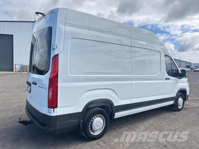 LDV Deliver 9 Carrinhas de caixa fechada