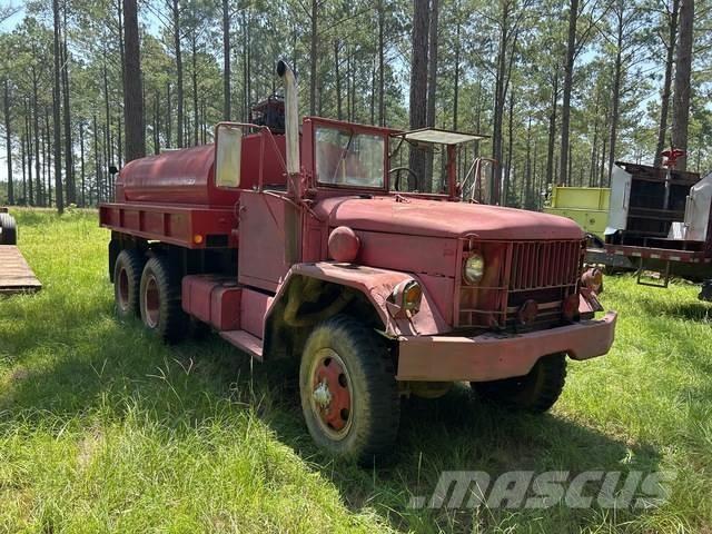  M35 Auto-tanques