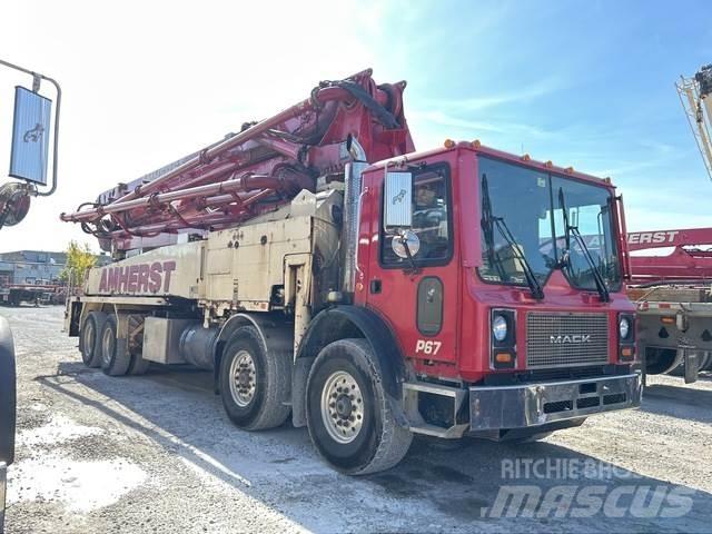 Mack  Camiões bomba Betão