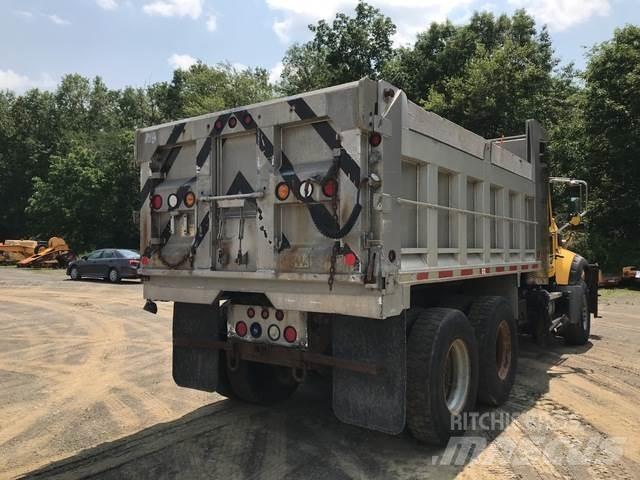 Mack 700 Lâminas de neve e arados