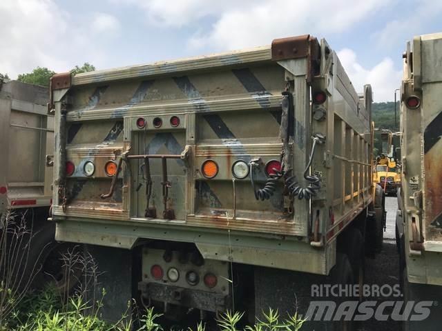 Mack 700 Lâminas de neve e arados