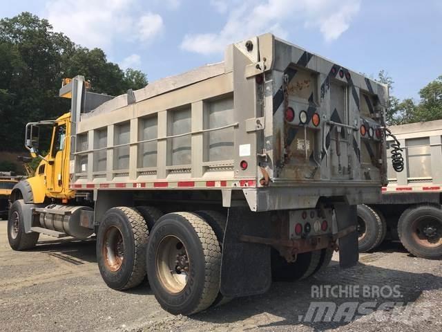 Mack 700 Lâminas de neve e arados