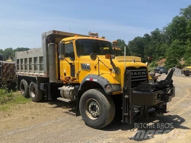 Mack 700 Lâminas de neve e arados