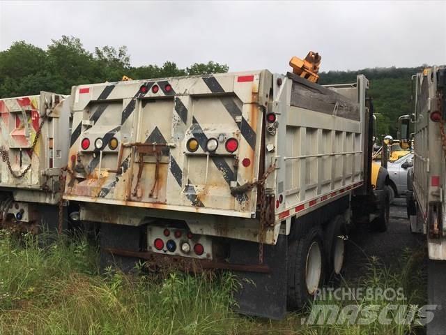 Mack 700 Lâminas de neve e arados