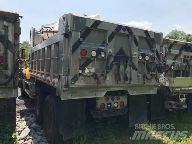 Mack 700 Lâminas de neve e arados