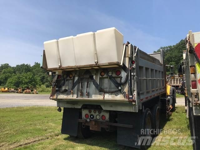 Mack 700 Lâminas de neve e arados