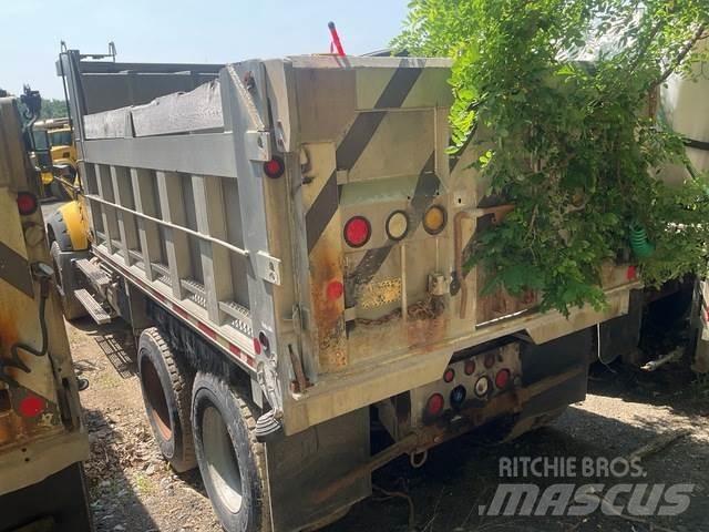 Mack 700 Lâminas de neve e arados
