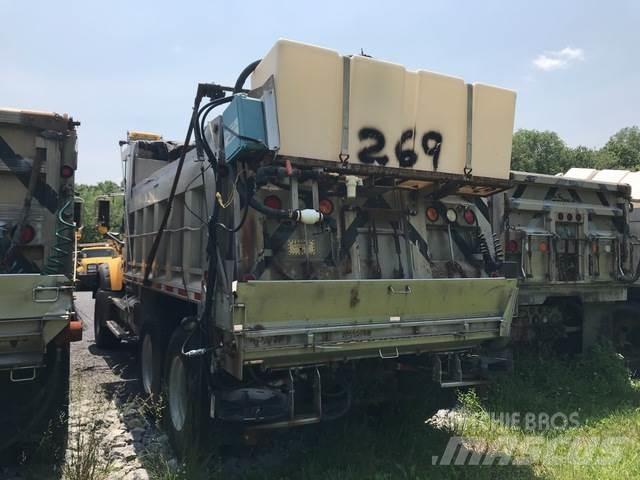 Mack 700 Lâminas de neve e arados