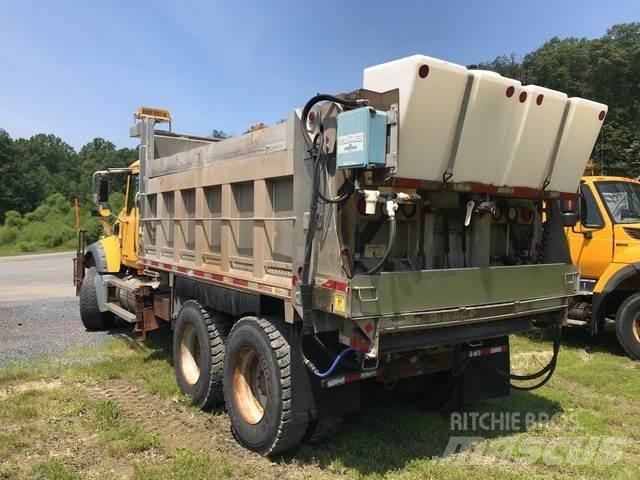 Mack 700 Lâminas de neve e arados