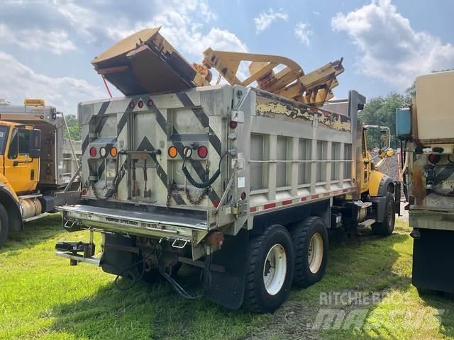 Mack 700 Lâminas de neve e arados