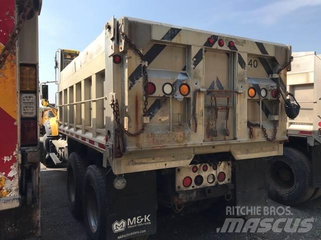 Mack 700 Lâminas de neve e arados