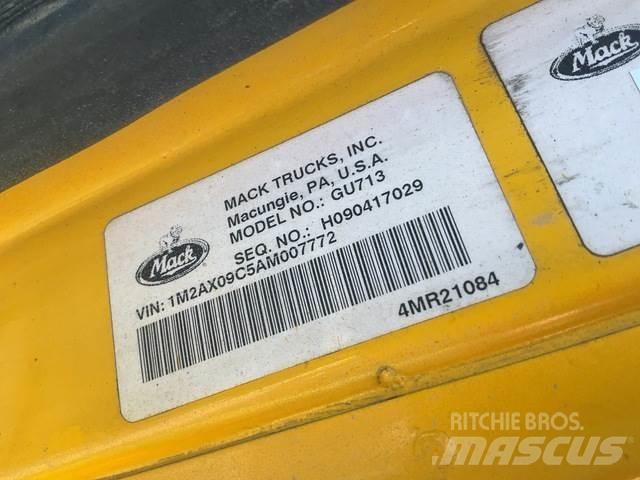 Mack 700 Lâminas de neve e arados