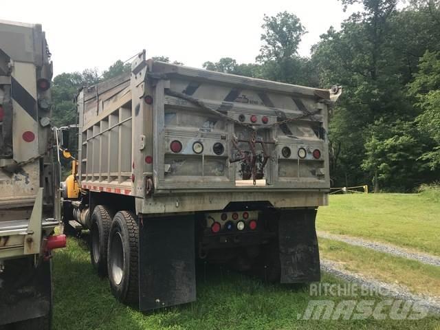 Mack 700 Lâminas de neve e arados