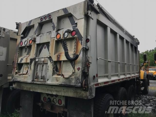 Mack 700 Lâminas de neve e arados