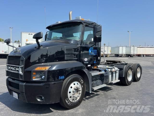 Mack AN64T Tractores (camiões)