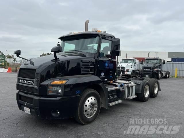 Mack AN64T Tractores (camiões)