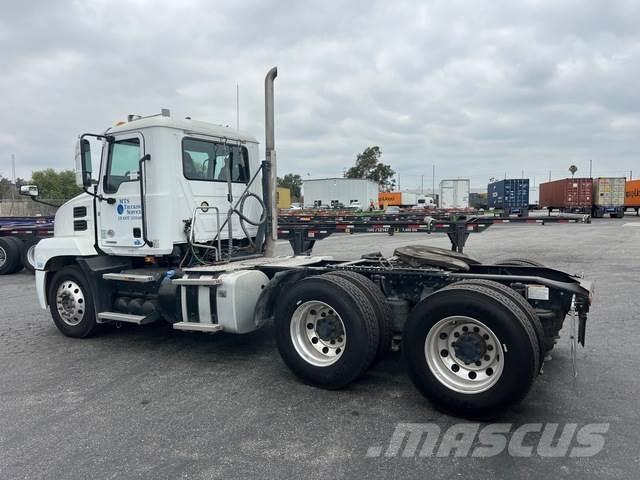 Mack AN64T Tractores (camiões)