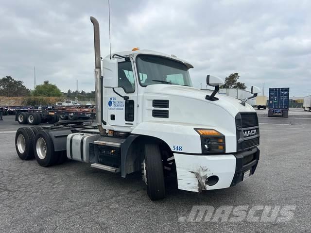 Mack AN64T Tractores (camiões)