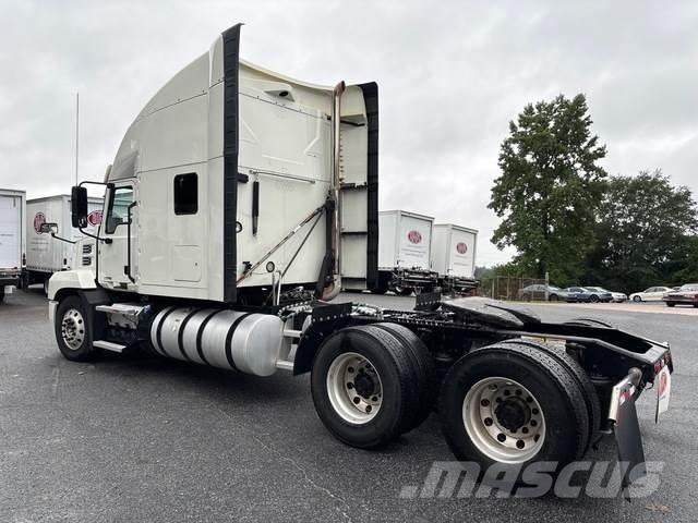 Mack AN64T Tractores (camiões)