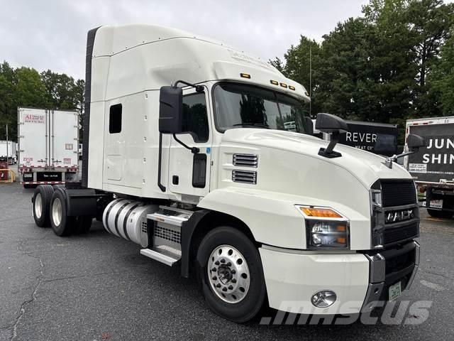 Mack AN64T Tractores (camiões)