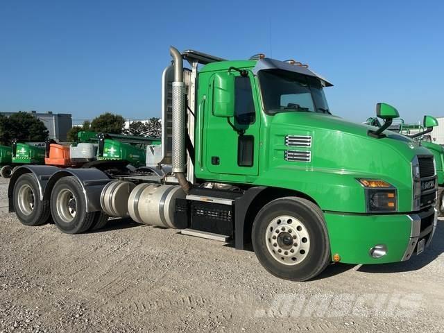 Mack AN64T Tractores (camiões)