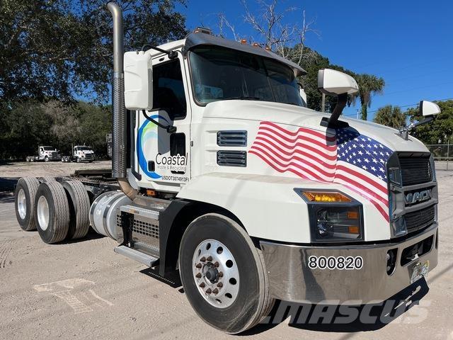 Mack AN64T Tractores (camiões)