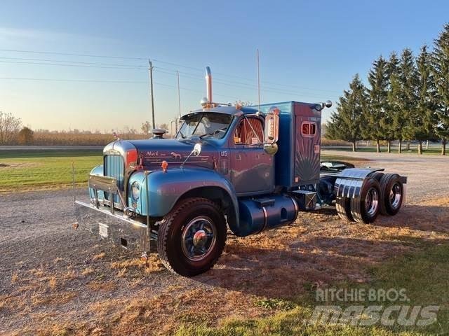 Mack B-61 Tractores (camiões)