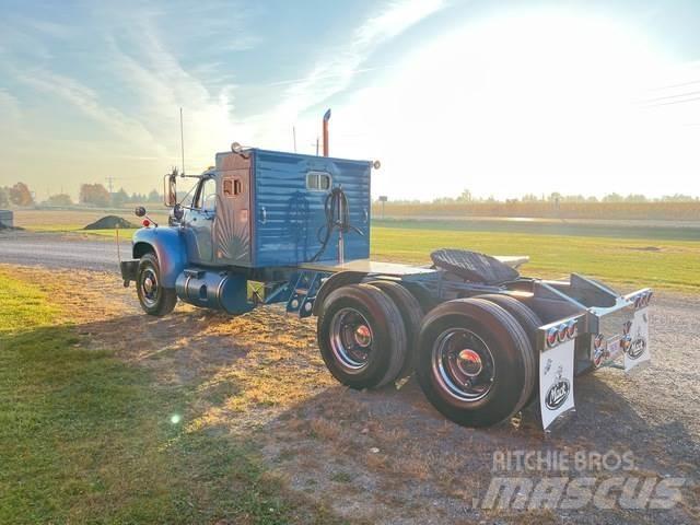 Mack B-61 Tractores (camiões)