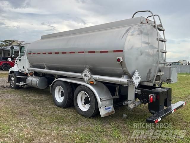 Mack CH613 Camiões-cisterna