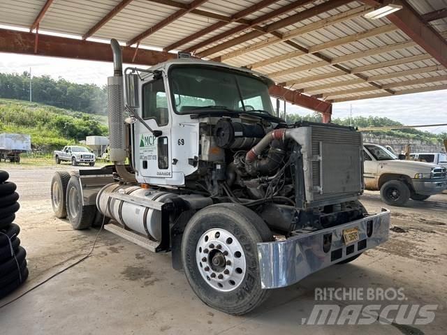 Mack CH613 Tractores (camiões)