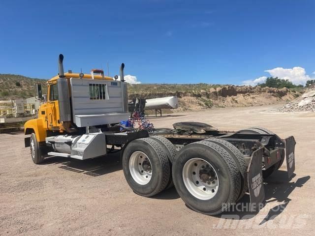 Mack CH613 Tractores (camiões)