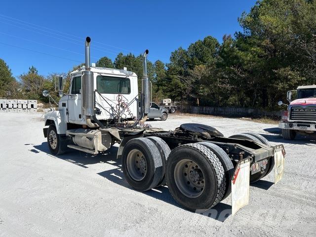 Mack CH613 Tractores (camiões)
