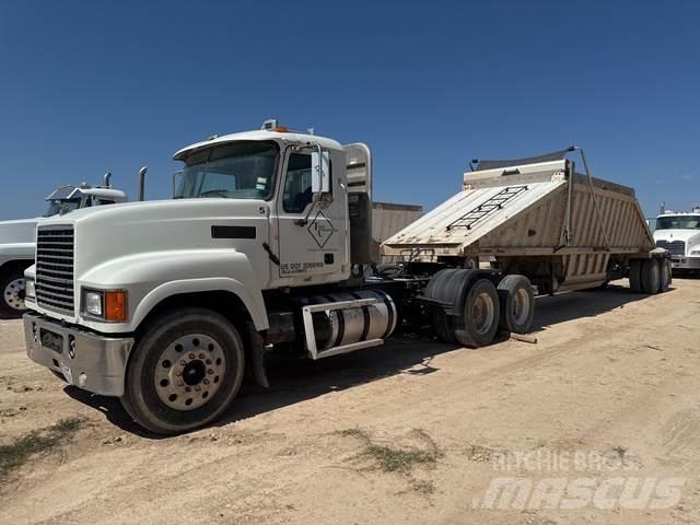 Mack CHU600 Tractores (camiões)