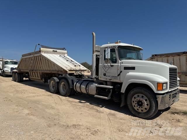 Mack CHU600 Tractores (camiões)