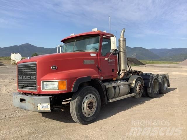 Mack CL733 Tractores (camiões)
