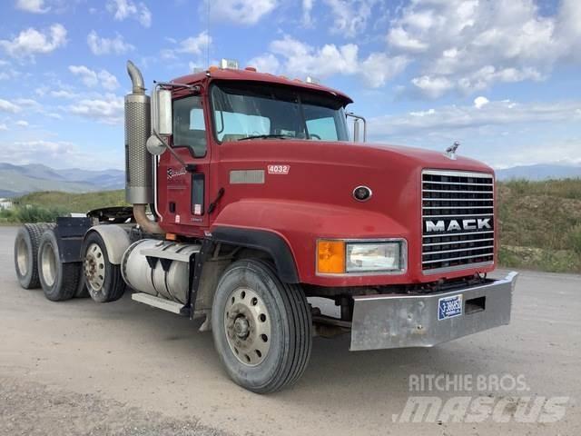 Mack CL733 Tractores (camiões)