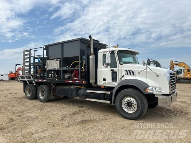 Mack CTR713B Construção - Outros
