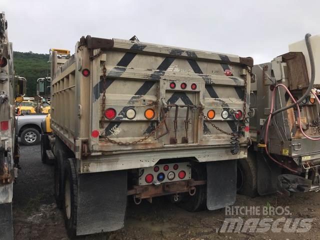 Mack CV700 Lâminas de neve e arados
