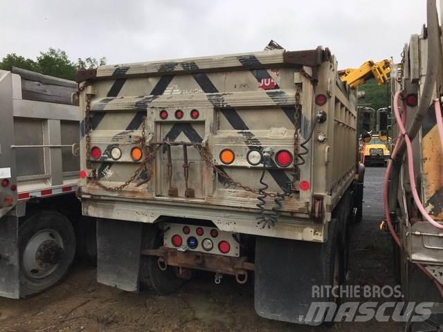 Mack CV700 Lâminas de neve e arados
