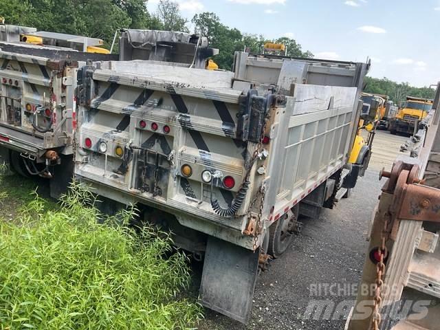 Mack CV700 Lâminas de neve e arados