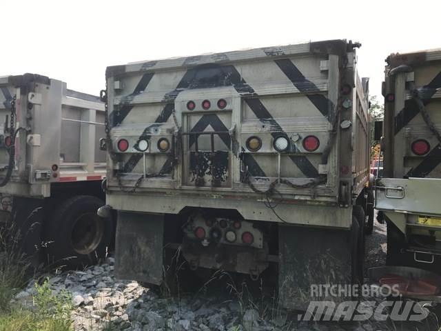 Mack CV700 Lâminas de neve e arados