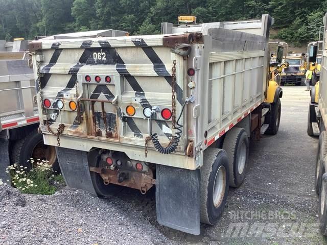 Mack CV700 Lâminas de neve e arados