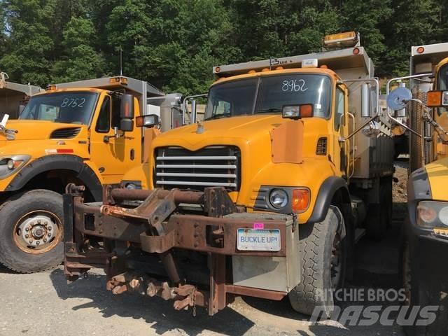 Mack CV700 Camiões basculantes