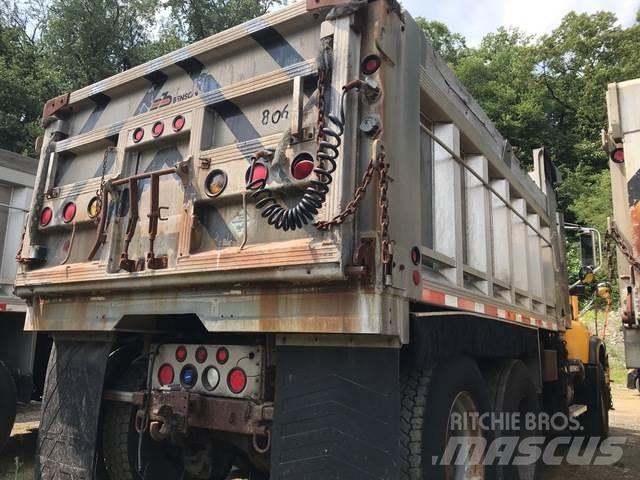 Mack CV700 Lâminas de neve e arados
