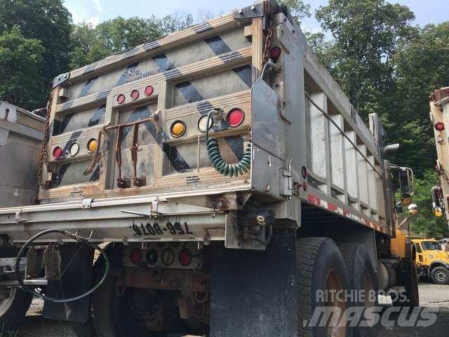 Mack CV700 Lâminas de neve e arados